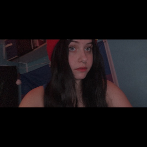 Meet your Posher, Jules - Picture 1 of 1